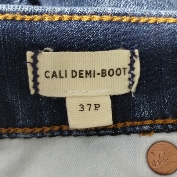 Madewell Petite Cali Demi-Boot Jeans in Danny Wash: TENCEL Denim Edition Size 37 - Picture 4 of 7